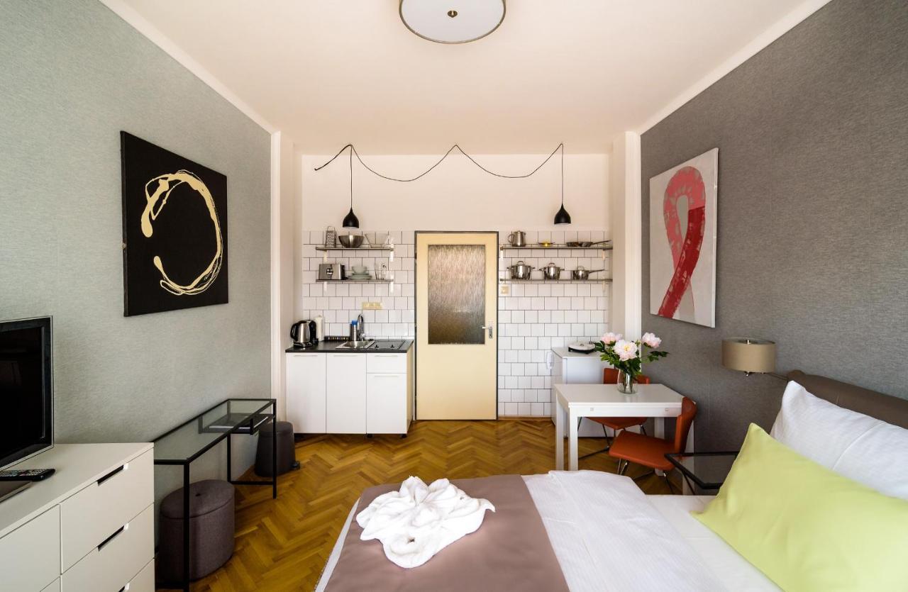 Michal&Michael’s Central Apartments Prag Exterior foto