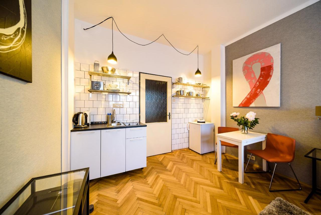 Michal&Michael’s Central Apartments Prag Exterior foto